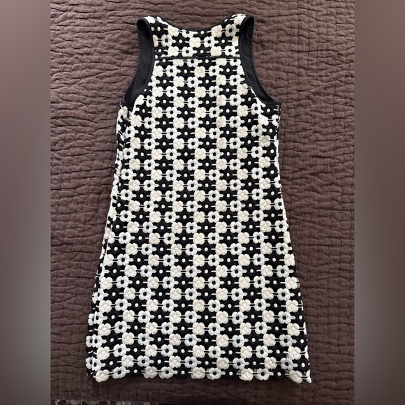 NWT Maeve by Anthropologie V-Neck Crochet Floral Shift Mini Dress XXS - Picture 4 of 5